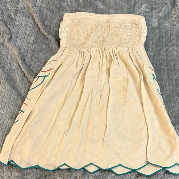 Flying Tomato Strapless Dress with Cream and Teal Accents - Picture 2 of 3